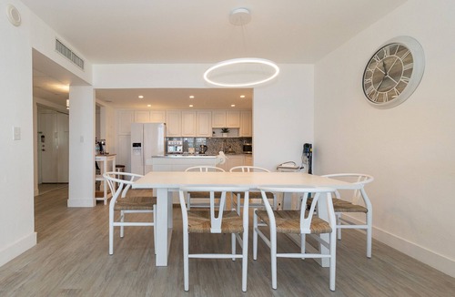 Sunny Isles Beach Condo | Stunning & Spacious Condo Across From Beach