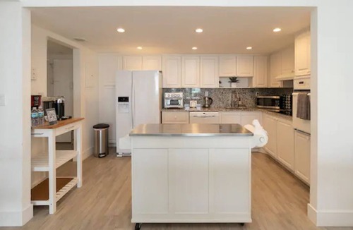 Sunny Isles Beach Condo | Stunning & Spacious Condo Across From Beach