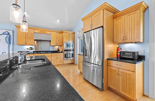 Manteo House | Stunning Views! 5 bed 5.5 bath w/rec room & pool! Great location~Roanoke Island