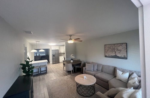 Boca Raton Cottage | Stunningly Remodeled 3-Bedroom Retreat in Prime East Boca Raton Location!