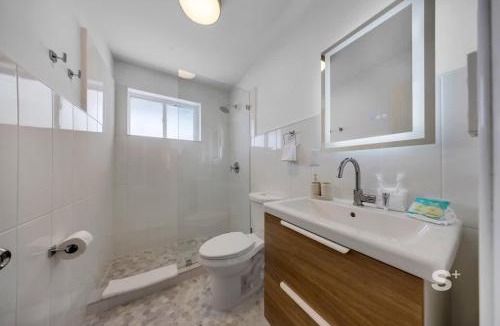 North Miami Apartment | Stylish 1-BD Apt in Miami Gym, BBQ, Free Parking