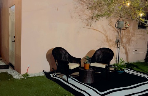 Liberty City House | Stylish 1-Bedroom Private Suite - Miami