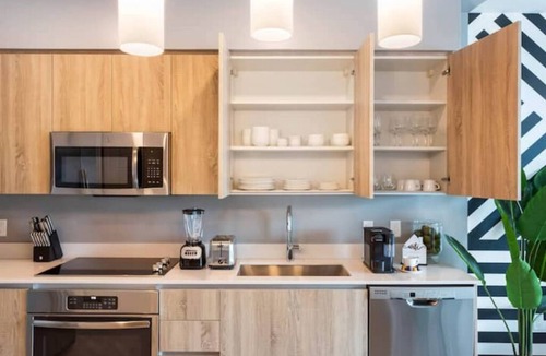 Northeast Miami Condo | Stylish 1BR + Den in the Heart of Miami
