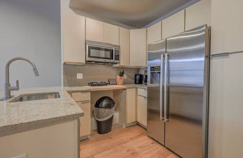 Back Bay Apartment | Stylish 1BR | Newbury St Boston