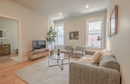 Back Bay Apartment | Stylish 1BR | Newbury St Boston
