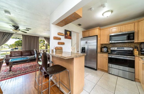 Boulevard Heights House | Stylish 2-Story Home & Pool