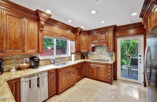 Lauderdale-by-the-Sea House | Stylish 2br/3ba w-Heated Pool + Beach Walkable