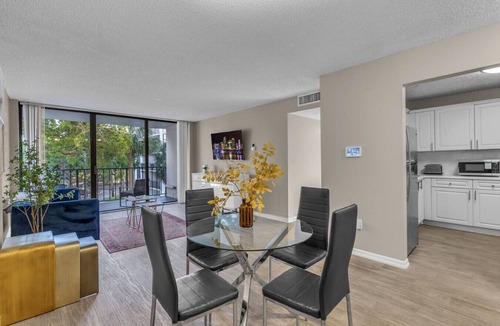 North Miami Apartment | Stylish 2BR in North Miami Close to Aventura Mall