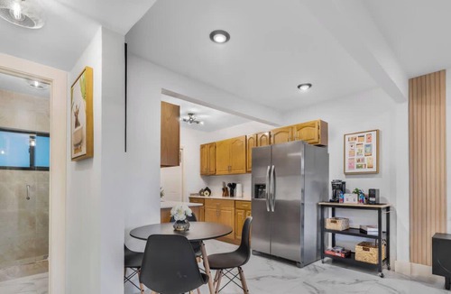 Buena Vista Apartment | Stylish 2BR + Parking in Design District