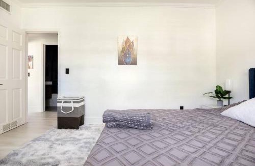Golden Glades House | Stylish 3-Bed, 2-Bath Miami Home Near Downtown