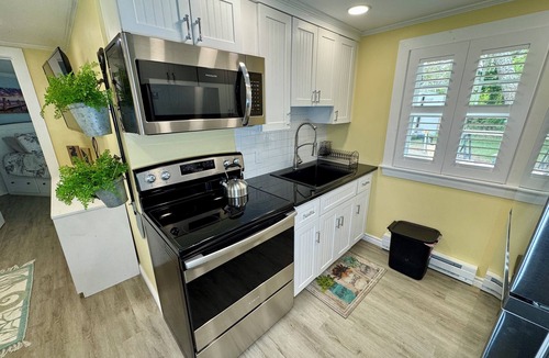 Harwich Port Condo | Stylish 3-Bedroom, 2-Bath Condo Near Red River & Neel Road Beaches