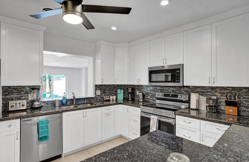 South Lake House | Stylish 4 Bedroom 2 Bath Pool Home Mins to Beach