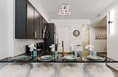 Fort Lauderdale Apartment | Stylish Condo - Kosher Style Apartment
