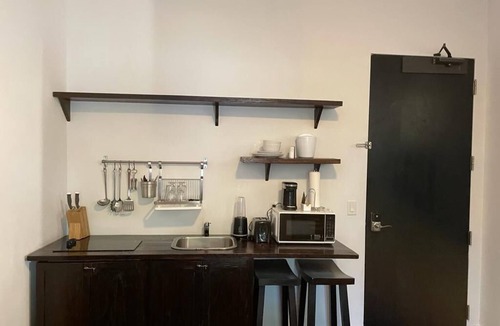 Northeast Miami Hotel | Stylish Hotel Room with Kitchenette