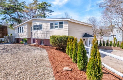 Hyannis House | Stylish Hyannis Hideaway! 5 min from Main St!