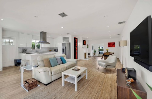 Coral Way House | Stylish Modern House - Mins to Brickell, Grove, Gables & Airport