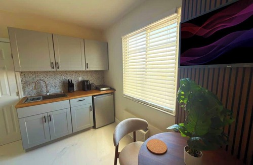 North Beach Apartment | Stylish Newly Renovated Boutique 205–Walk to Beach
