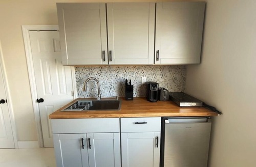 North Beach Apartment | Stylish Newly Renovated Boutique 205–Walk to Beach