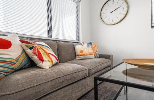 Croissant Park Apartment | Stylish Retreat with Free Parking Great Location