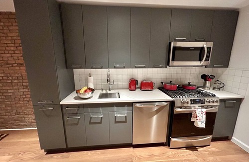 Jersey City Apartment | Stylish stay ~20 min from Manhattan, Newark Airport, Metlife Stadium
