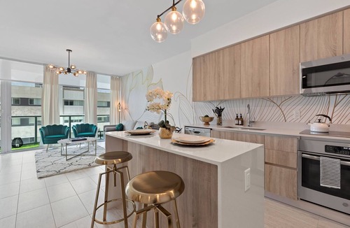Northeast Miami Apartment | Stylish Wynwood 1BR & Guest Bed Walk to Art, Bars & Nightlife!