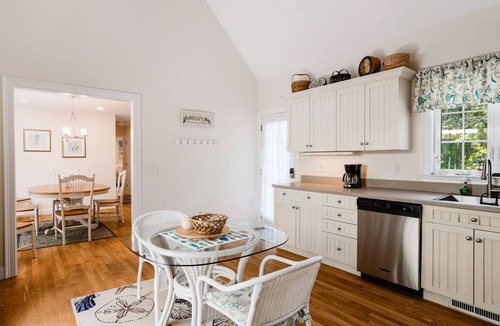 South Chatham House | Stylishly Furnished Home- Access to Pleasant Street Beach