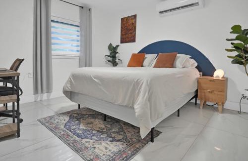 West Little River Apartment | Suite Azul Miami - Private Guest Suite with Patio, Free Parking, Near Wynwood and Beaches