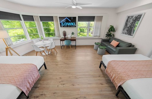 City Center Hotel | Suite - Park View - 2 Double Beds - Free Parking - Free Beach Chairs