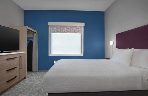 Weston Hotel | Suite w/Kitchen & Pool Access | Weston Stay + Free Breakfast Included