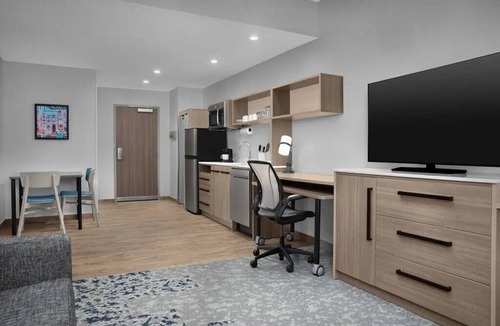 Weston Hotel | Suite w/Kitchen & Pool Access | Weston Stay + Free Breakfast Included