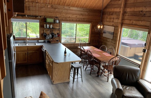 Edray House | Summer 2025 book 3 nights and get the 4th free! Dogs welcome!