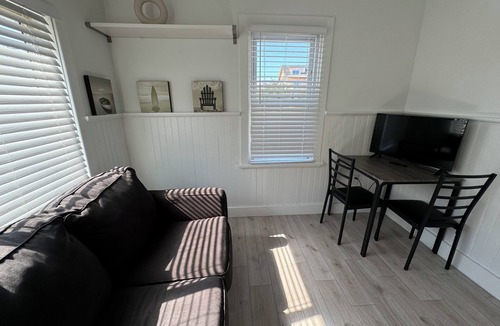 North End Cottage | Summer Beach Cottage! 1bd/1ba, Perfect for your OCNJ vacation