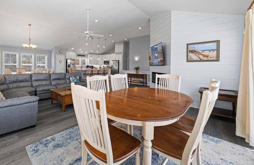 Corolla Light House | Summer Breeze | 970 ft from the Beach | Private Pool, Hot Tub | Corolla