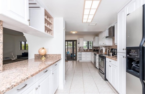 Hollywood Hills House | SUMMER SPECIAL OFFER, WEEK AND MONTH DISCOUNTS