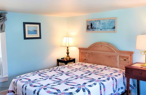 Chincoteague House | Summertime - Single Family Home - In Town