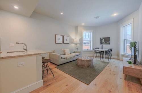 Back Bay Apartment | Sun-Filled 1BR Steps from Public Garden
