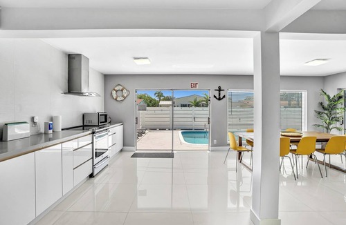 Hollywood Lakes House | Sun & Sand Retreat – 4BR Heated Pool Home