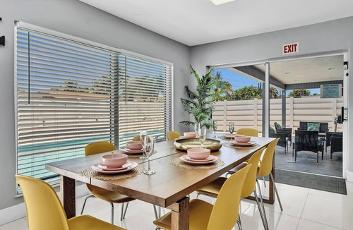 Hollywood Lakes House | Sun & Sand Retreat – 4BR Heated Pool Home