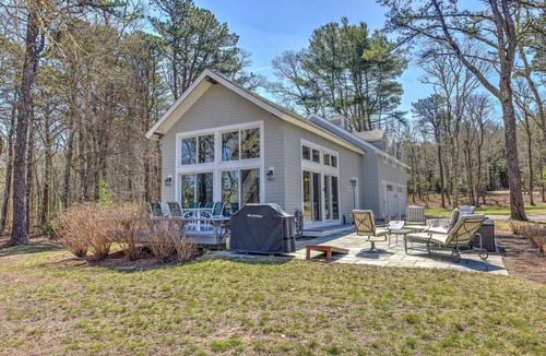 Cataumet Cottage | Sun & Serenity at A Wave From It All