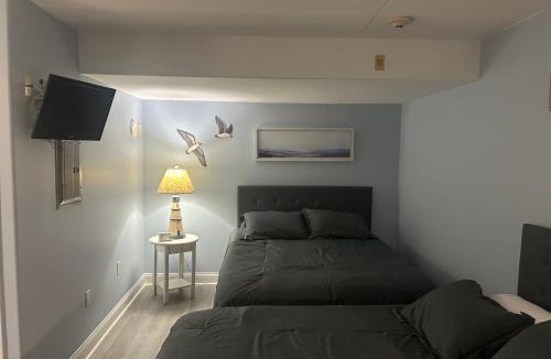 North End Apartment | Sunbeach Condo 900 Wesley Avenue Unit 109