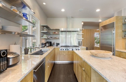 Melrose House | Sunlit Updated Victorian - Chef`s kitchen, library and sunroom, Boston 20 min by car or train
