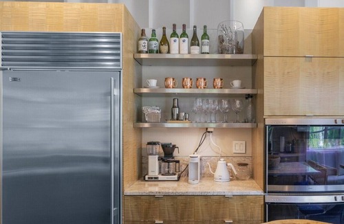 Melrose House | Sunlit Updated Victorian - Chef`s kitchen, library and sunroom, Boston 20 min by car or train