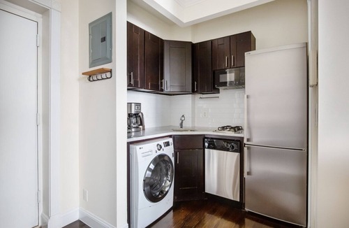 West Village Apartment | Sunlit West Village 1BR w/W/D, nr bars & restaurants, by Blueground