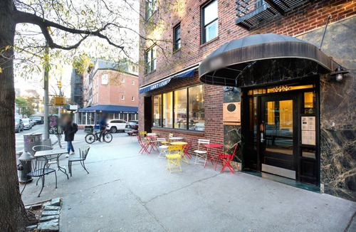 West Village Apartment | Sunlit West Village 1BR w/W/D, nr bars & restaurants, by Blueground