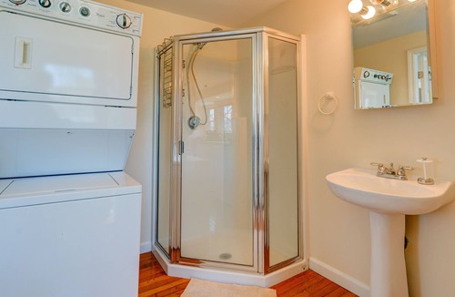 Edgartown Apartment | Sunlit woodland view studio with private deck & WiFi - near beaches/trails/town