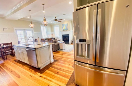Cape Charles House | Sunny Side Up Home with Panoramic Water Views