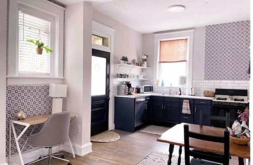 Richmond Apartment | Sunny, Spacious Suite Green & Shaded Backyard