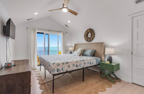 Point Lookout House | Sunrise Bay Retreat Private Beachfront