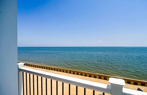Point Lookout House | Sunrise Bay Retreat Private Beachfront
