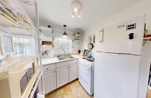Brewster Cottage | "Sunrise Cottage" Brewster - 1 Bed Cottage, Perfect for a Cozy Getaway! (CapeCodProperty 121)